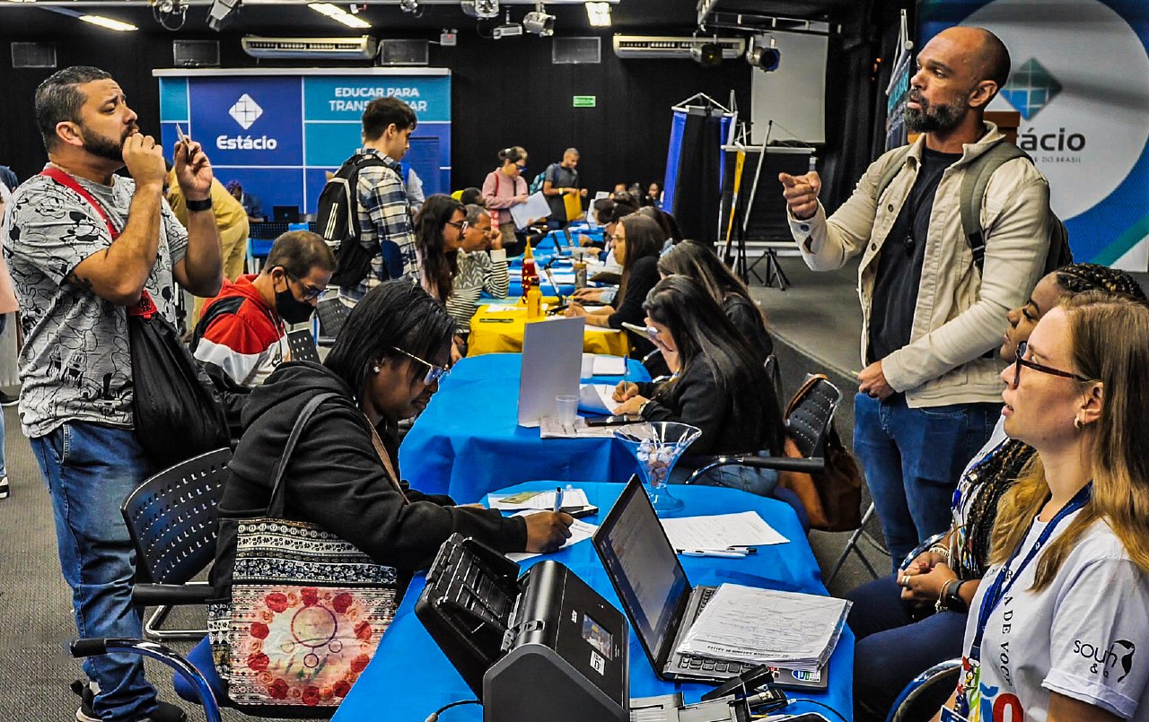 Rede Incluir promove feirão de empregos para PCDs no Metrô da Carioca